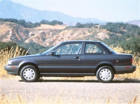 1994 Nissan Stanza photo