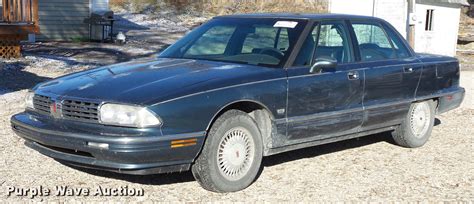 1994 Oldsmobile 98 photo