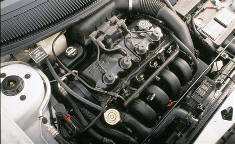 1994 Plymouth Neon engine