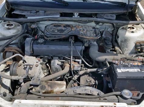 1994 Plymouth Sundance engine