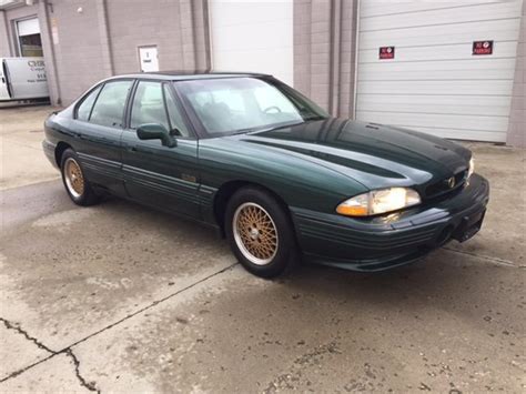 1994 Pontiac Bonneville photo