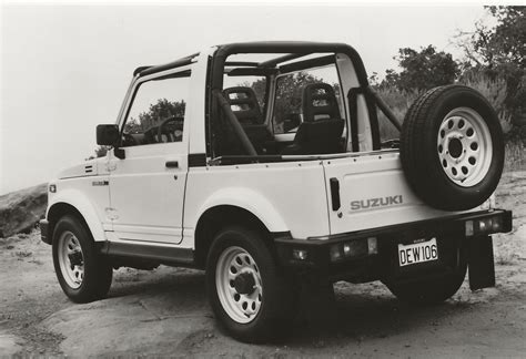 1994 Suzuki Samurai photo