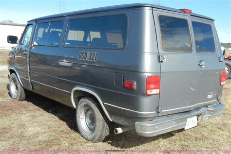 1995 Chevrolet Beauville photo