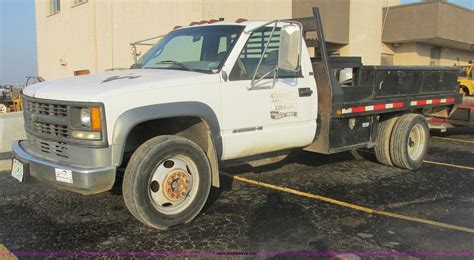 1995 Chevrolet C3500hd photo