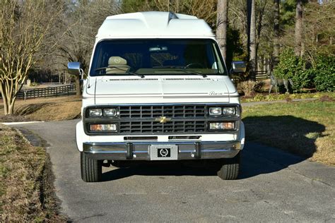 1995 Chevrolet Chevy van photo