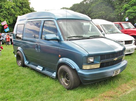 1995 Chevrolet Express engine