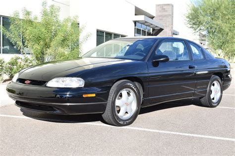 1995 Chevrolet Monte carlo photo