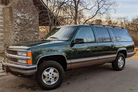 1995 Chevrolet Suburban 1500 engine