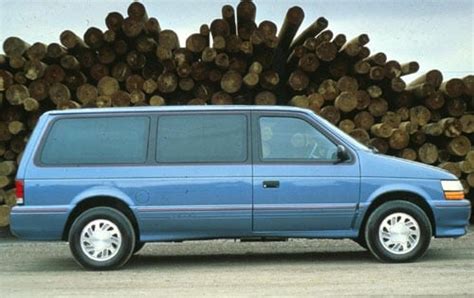 1995 Dodge Caravan photo