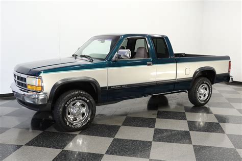 1995 Dodge Dakota photo