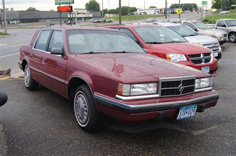 1995 Dodge Dynasty engine