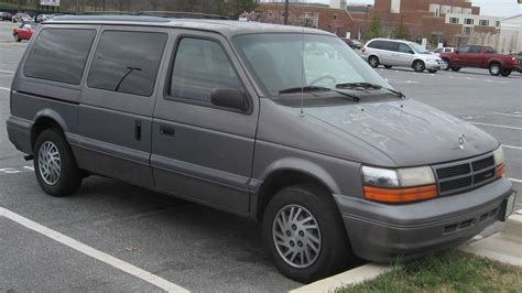 1995 Dodge Grand caravan photo