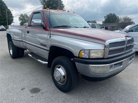 1995 Dodge Ram 3500 engine