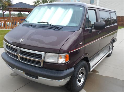 1995 Dodge Ram wagon photo