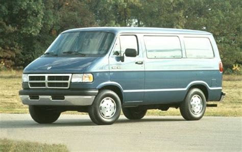 1995 Dodge Ram wagon photo