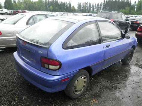 1995 Ford Aspire photo