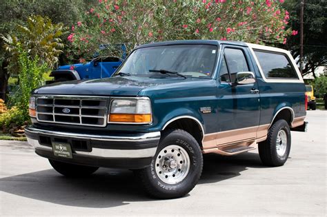 1995 Ford Bronco photo