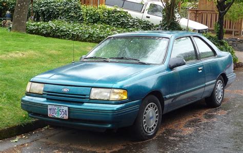 1995 Ford Tempo photo