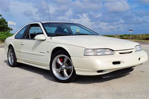 1995 Ford Thunderbird photo