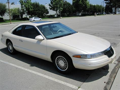 1995 Lincoln Mark photo