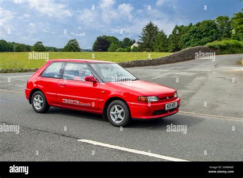 1995 Mazda 323 photo