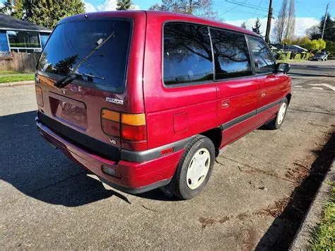 1995 Mazda Mpv photo