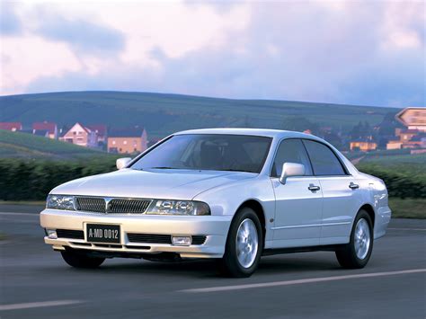 1995 Mitsubishi Diamante photo