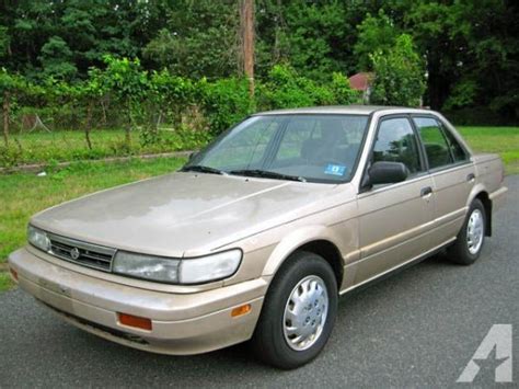 1995 Nissan Stanza photo