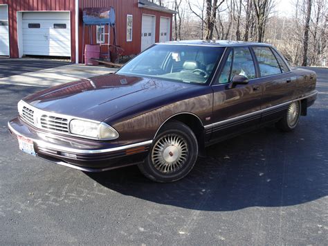 1995 Oldsmobile 98 photo