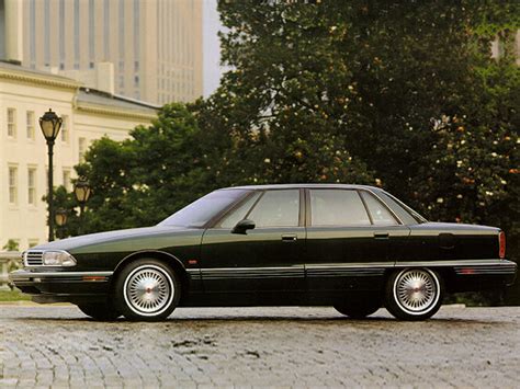 1995 Oldsmobile 98 photo