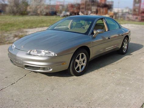 1995 Oldsmobile Aurora photo