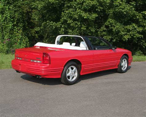 1995 Oldsmobile Cutlass photo