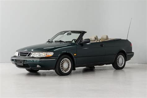 1995 Saab 900 photo