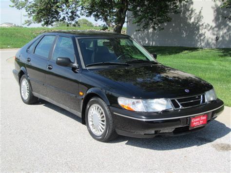 1995 Saab 900 photo