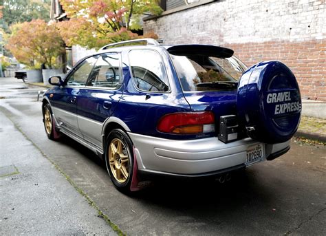 1995 Subaru Impreza photo