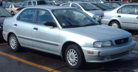 1995 Suzuki Esteem photo