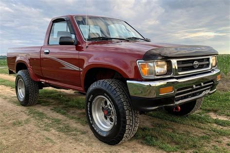 1995 Toyota Pickup photo