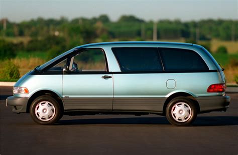 1995 Toyota Previa photo