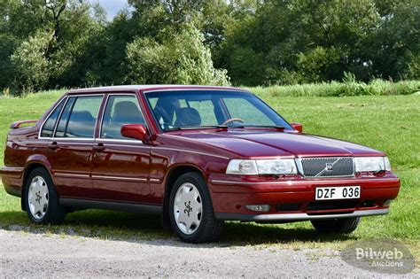 1995 Volvo 964 photo