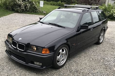 1996 Bmw 320 photo