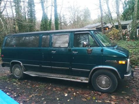 1996 Chevrolet Beauville sport van engine