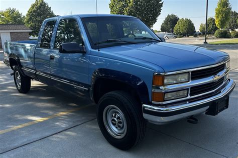 1996 Chevrolet K2500 photo