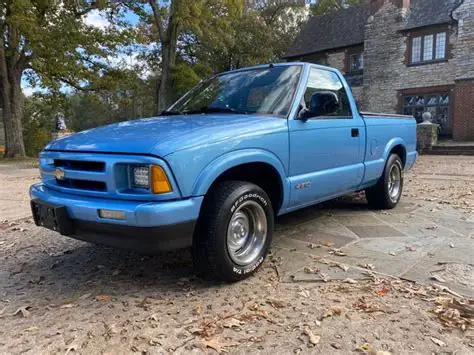 1996 Chevrolet S10 photo