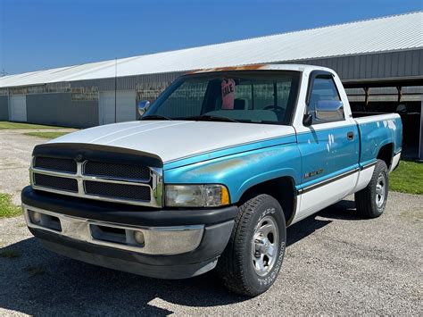 1996 Dodge Pickup engine