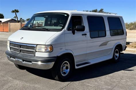 1996 Dodge Van photo