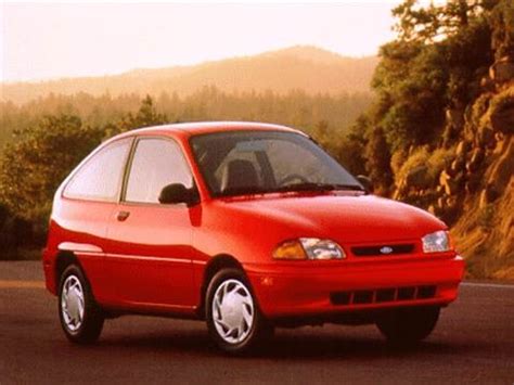 1996 Ford Aspire photo