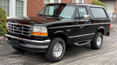 1996 Ford Bronco photo