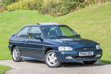 1996 Ford Escort photo