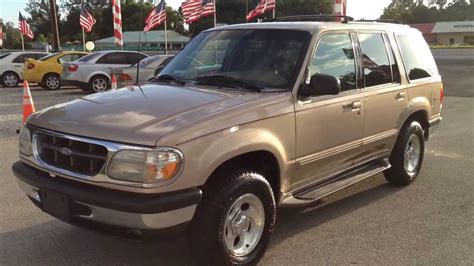 1996 Ford Explorer photo