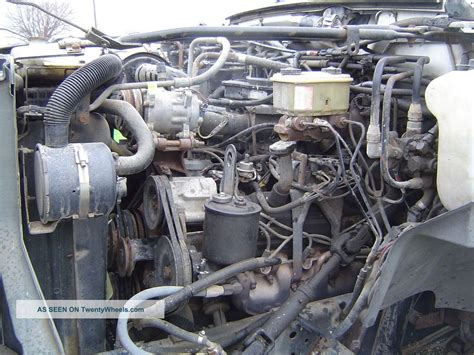 1996 Ford F700 engine